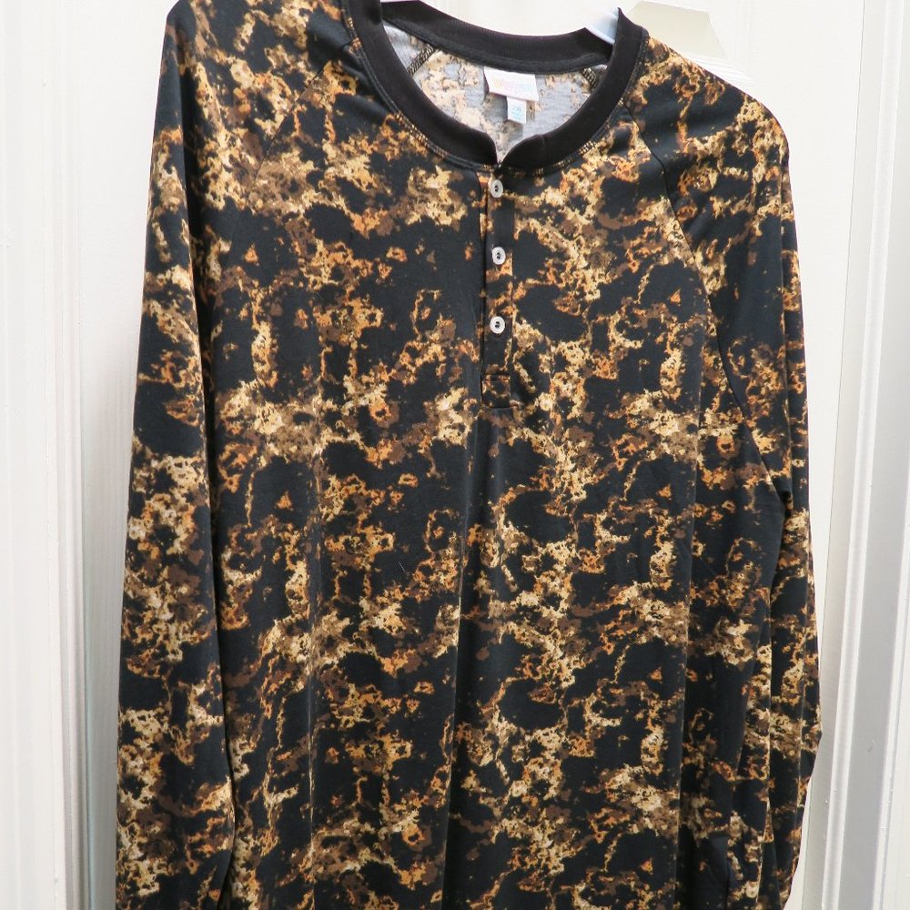 LulaRoe Mark Long Sleeve T